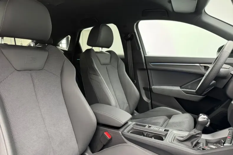 Audi Q3 din 2023 cu 12.763 km - oferta AUD125120 - foto 12