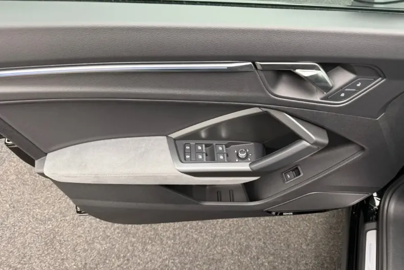 Audi Q3 din 2023 cu 12.763 km - oferta AUD125120 - foto 17