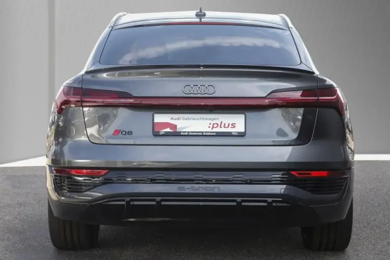 Audi Q8 e-tron din 2023 cu 14.638 km - oferta AUD125121 - foto 8