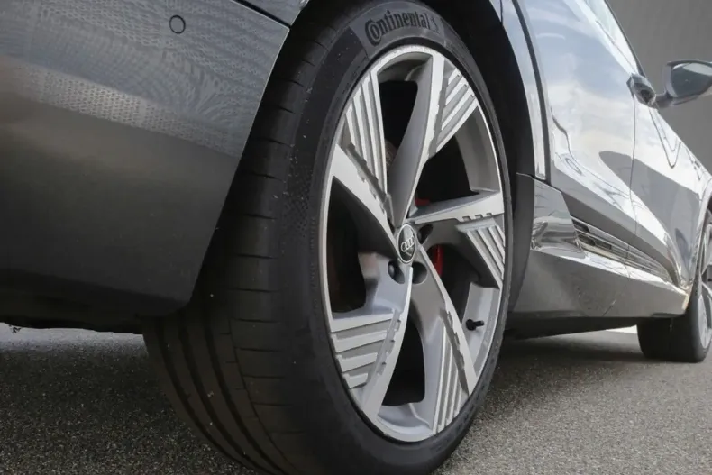 Audi Q8 e-tron din 2023 cu 14.638 km - oferta AUD125121 - foto 9