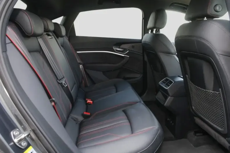 Audi Q8 e-tron din 2023 cu 14.638 km - oferta AUD125121 - foto 11