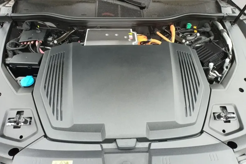 Audi Q8 e-tron din 2023 cu 14.638 km - oferta AUD125121 - foto 24