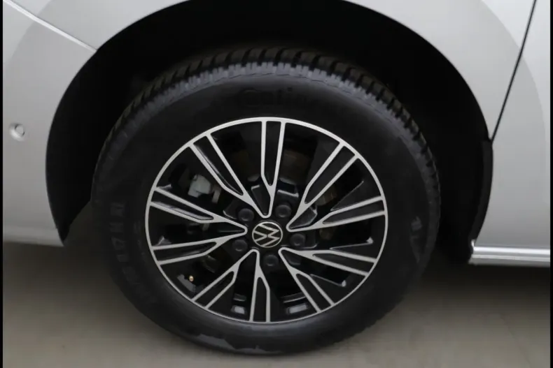 Volkswagen T7 Multivan din 2023 cu 32.600 km - oferta VOL125122 - foto 18