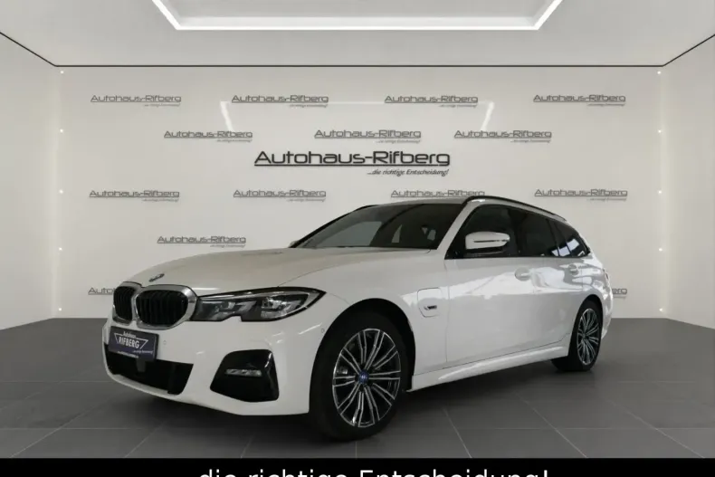 BMW 320 din 2022 cu 44.500 km - oferta BMW125123 - foto 1