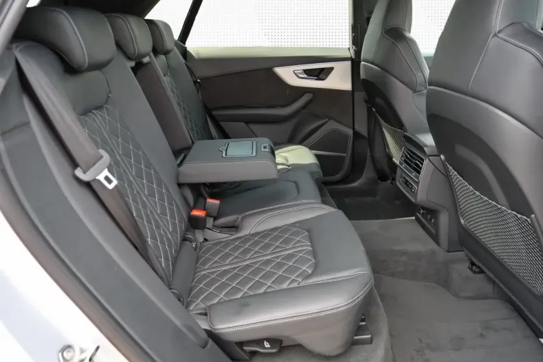 Audi Q8 din 2020 cu 91.700 km - oferta AUD125125 - foto 16