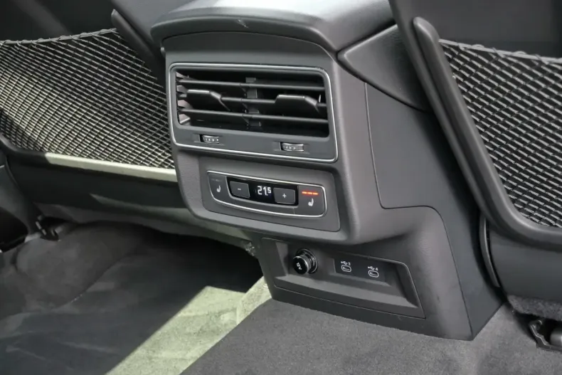 Audi Q8 din 2020 cu 91.700 km - oferta AUD125125 - foto 17