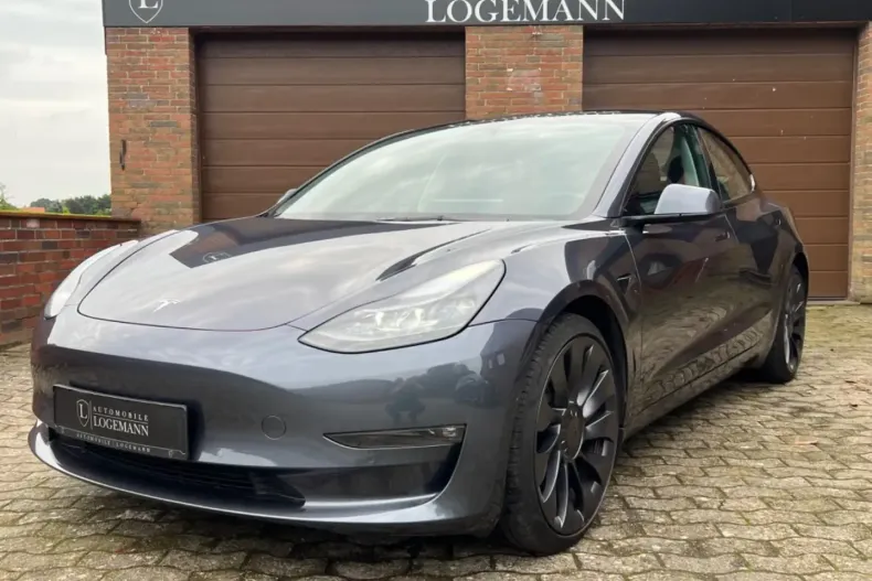 Tesla Model 3 din 2022 cu 69.697 km - oferta TES125126 - foto 3