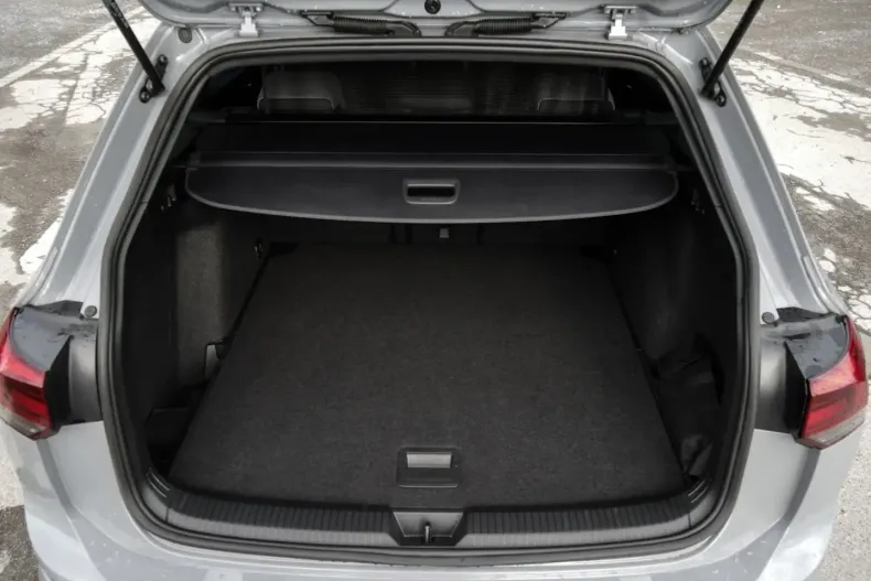 Volkswagen Golf din 2022 cu 34.148 km - oferta VOL125129 - foto 15