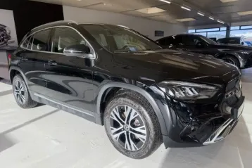 Mercedes-Benz GLA 200 din 2023 - oferta MER125131
