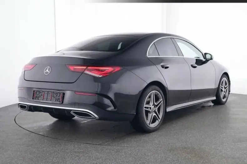 Mercedes-Benz CLA 200 din 2023 cu 11.050 km - oferta MER125137 - foto 2