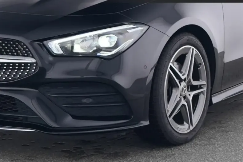 Mercedes-Benz CLA 200 din 2023 cu 11.050 km - oferta MER125137 - foto 3