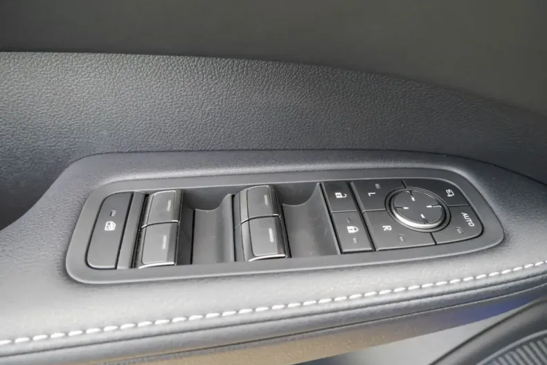 Lexus RX 500 din 2023 cu 29.600 km - oferta LEX125146 - foto 11