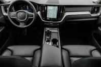 Volvo XC60 din 2023 cu 1.558 km - oferta VOL125147 - foto 9