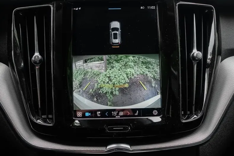 Volvo XC60 din 2023 cu 1.558 km - oferta VOL125147 - foto 12