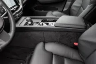 Volvo XC60 din 2023 cu 1.558 km - oferta VOL125147 - foto 14