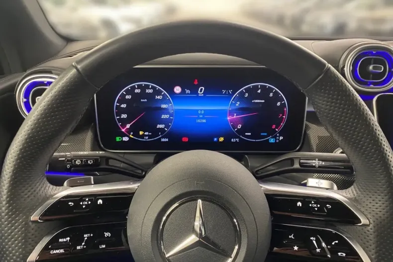 Mercedes-Benz GLC 200 din 2022 cu 16.277 km - oferta MER125153 - foto 8