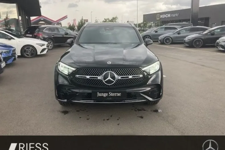 Mercedes-Benz GLC 200 din 2023 cu 45.603 km - oferta MER125154 - foto 2