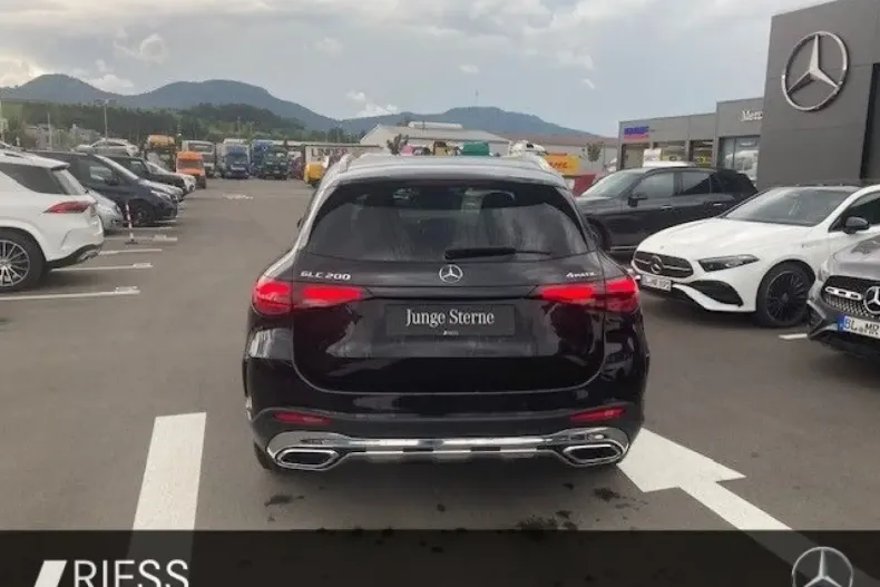 Mercedes-Benz GLC 200 din 2023 cu 45.603 km - oferta MER125154 - foto 6