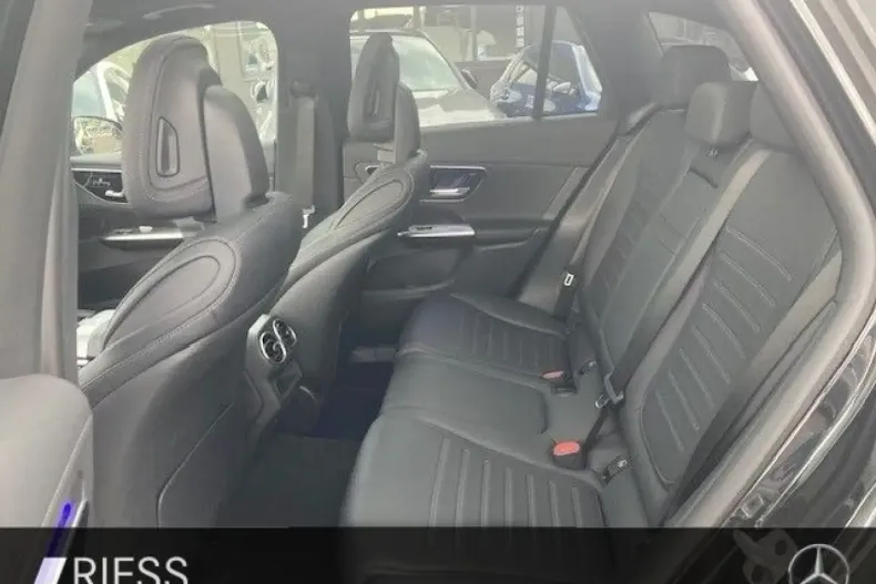 Mercedes-Benz GLC 200 din 2023 cu 45.603 km - oferta MER125154 - foto 13