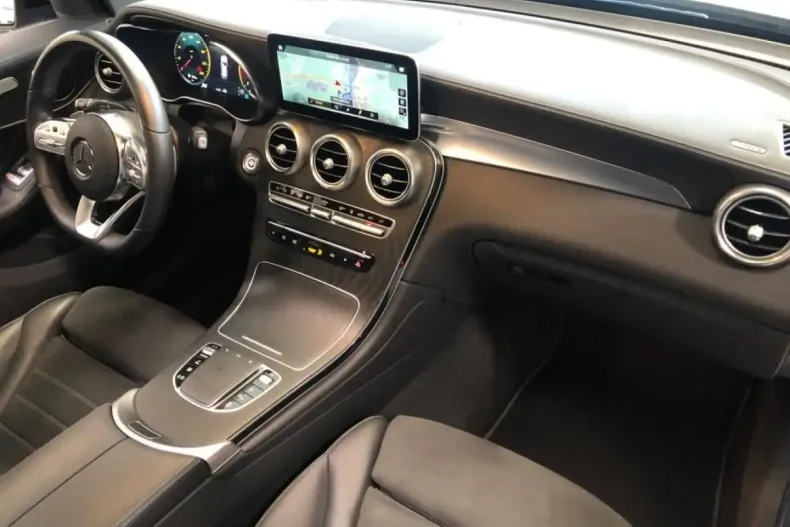 Mercedes-Benz GLC 220 din 2022 cu 54.161 km - oferta MER125156 - foto 3