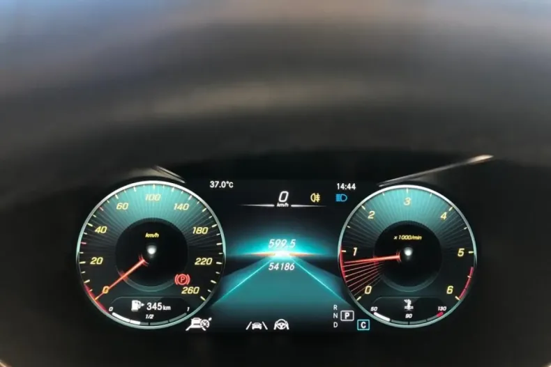 Mercedes-Benz GLC 220 din 2022 cu 54.161 km - oferta MER125156 - foto 9