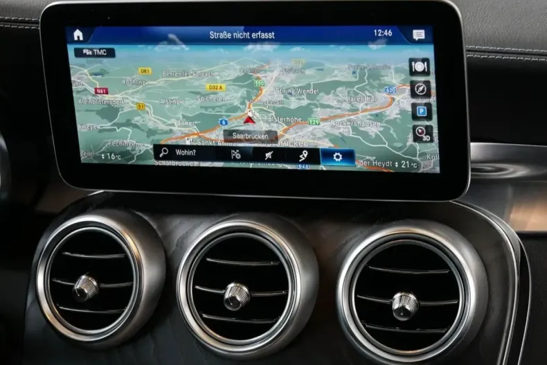 Mercedes-Benz GLC 300 din 2021 cu 46.940 km - oferta MER125157 - foto 7