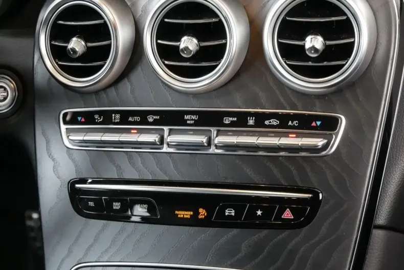 Mercedes-Benz GLC 300 din 2021 cu 46.940 km - oferta MER125157 - foto 8