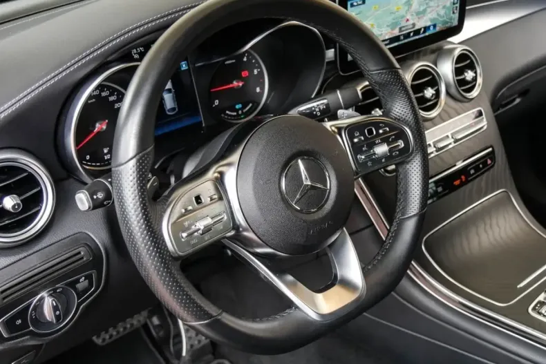 Mercedes-Benz GLC 300 din 2021 cu 46.940 km - oferta MER125157 - foto 9