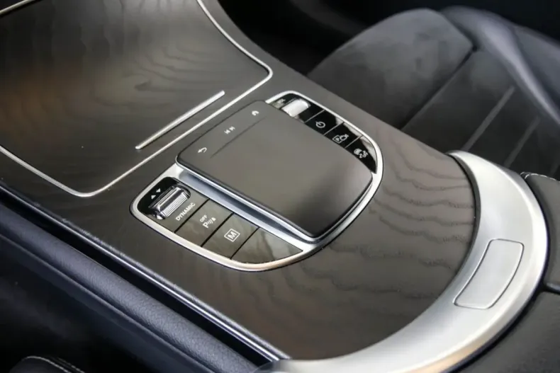 Mercedes-Benz GLC 300 din 2021 cu 46.940 km - oferta MER125157 - foto 10