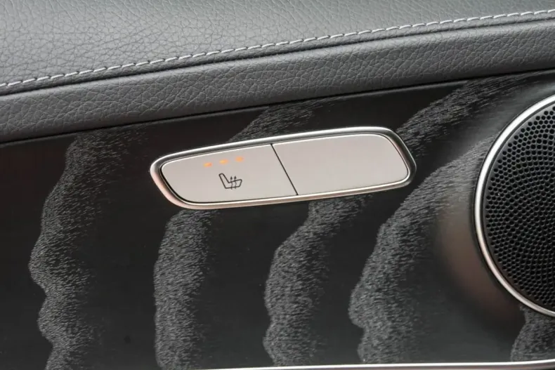 Mercedes-Benz GLC 300 din 2021 cu 46.940 km - oferta MER125157 - foto 13