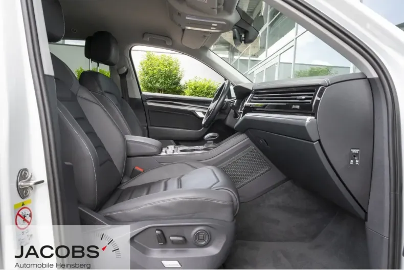 Volkswagen Touareg din 2021 cu 21.303 km - oferta VOL125161 - foto 7