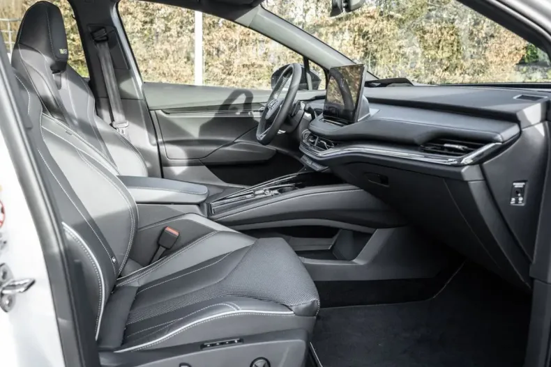 Skoda Enyaq din 2023 cu 14.990 km - oferta SKO125165 - foto 2