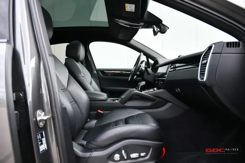 Porsche Cayenne din 2020 cu 73.450 km - oferta POR125178 - foto 8