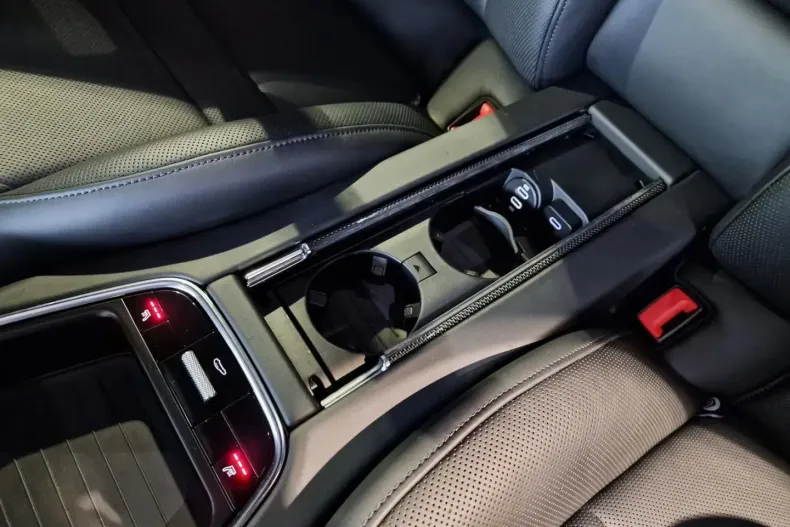 Porsche Panamera din 2021 cu 63.644 km - oferta POR125185 - foto 26