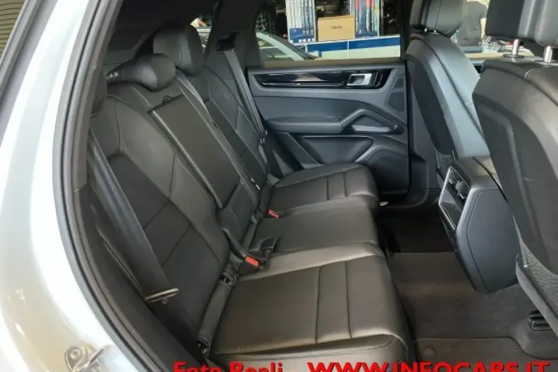 Porsche Cayenne din 2020 cu 59.000 km - oferta POR125193 - foto 8