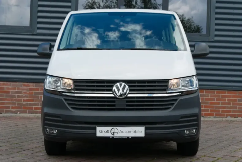 Volkswagen T6 Caravelle din 2023 cu 25.579 km - oferta VOL125225 - foto 1