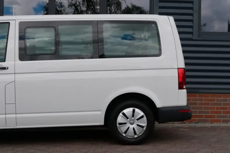 Volkswagen T6 Caravelle din 2023 cu 25.579 km - oferta VOL125225 - foto 8