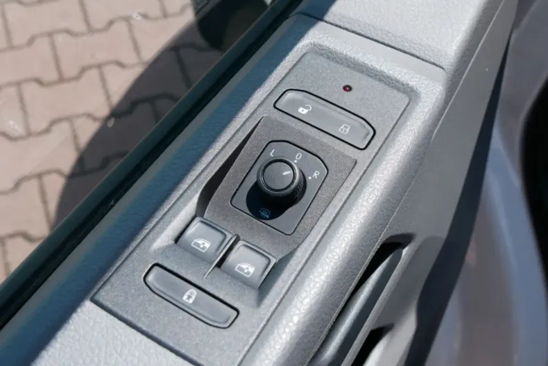 Volkswagen T6 Caravelle din 2023 cu 25.579 km - oferta VOL125225 - foto 30