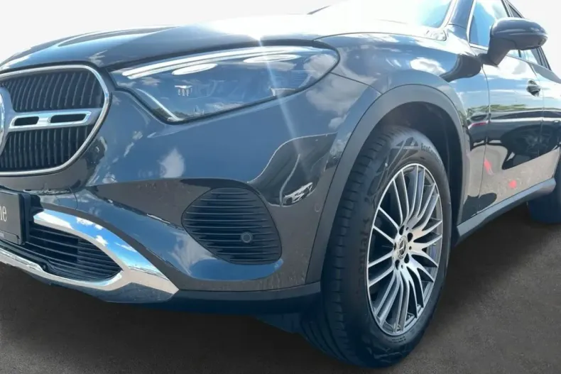 Mercedes-Benz GLC 200 din 2023 cu 7.459 km - oferta MER125227 - foto 5