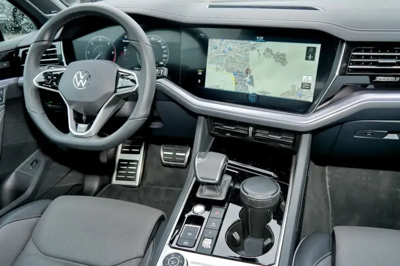 Volkswagen Touareg din 2023 cu 15.250 km - oferta VOL125229 - foto 7