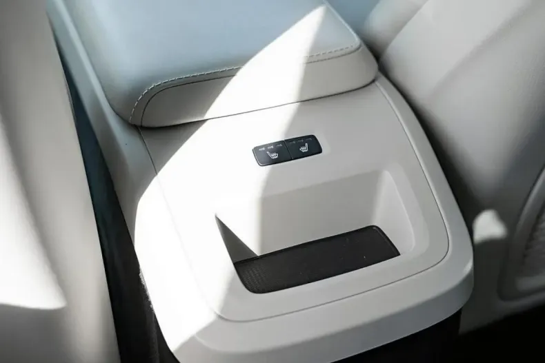 Volvo XC60 din 2021 cu 61.944 km - oferta VOL125241 - foto 9