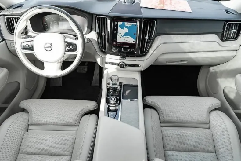 Volvo XC60 din 2021 cu 61.944 km - oferta VOL125241 - foto 10
