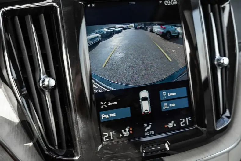 Volvo XC60 din 2021 cu 61.944 km - oferta VOL125241 - foto 14