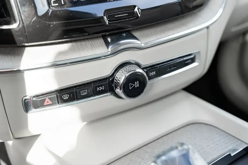 Volvo XC60 din 2021 cu 61.944 km - oferta VOL125241 - foto 17