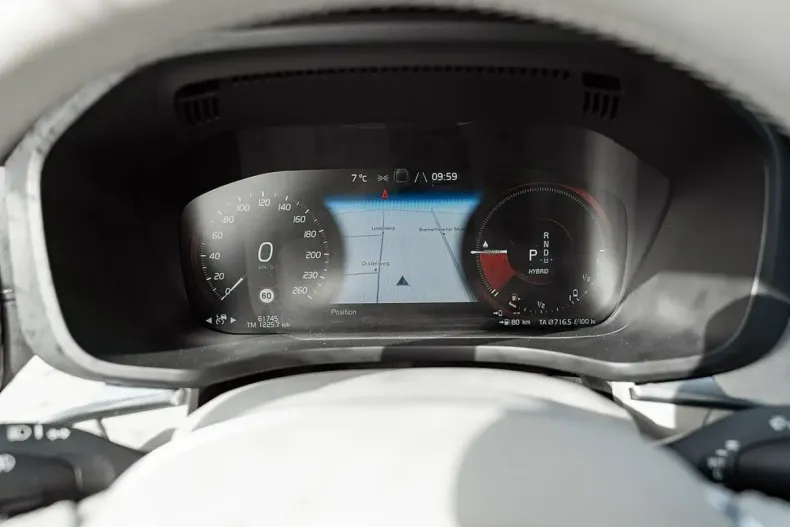 Volvo XC60 din 2021 cu 61.944 km - oferta VOL125241 - foto 20