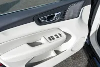 Volvo XC60 din 2021 cu 61.944 km - oferta VOL125241 - foto 21