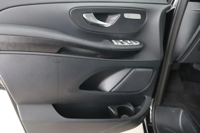 Mercedes-Benz V 220 din 2023 cu 18.900 km - oferta MER125243 - foto 14