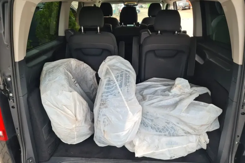 Mercedes-Benz V 220 din 2021 cu 75.780 km - oferta MER125246 - foto 11