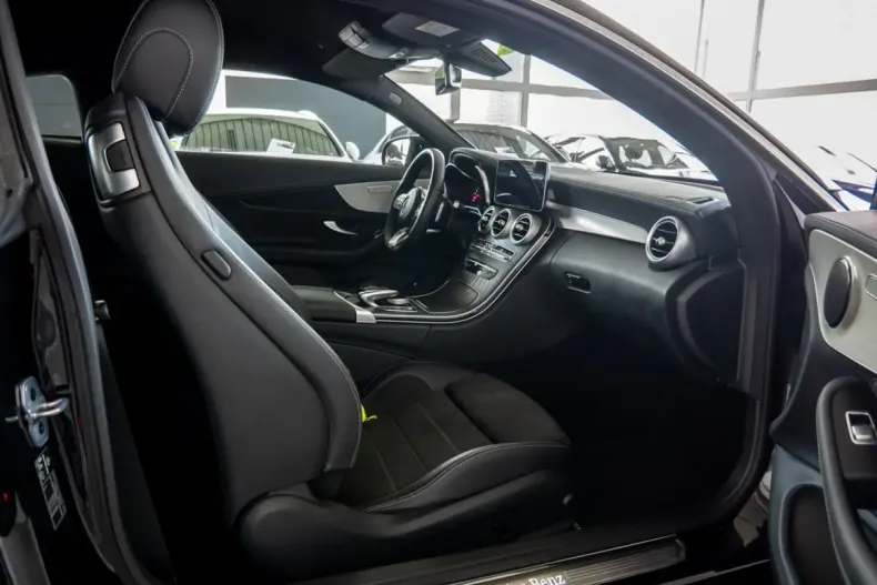 Mercedes-Benz C 180 din 2023 cu 9.591 km - oferta MER125247 - foto 2