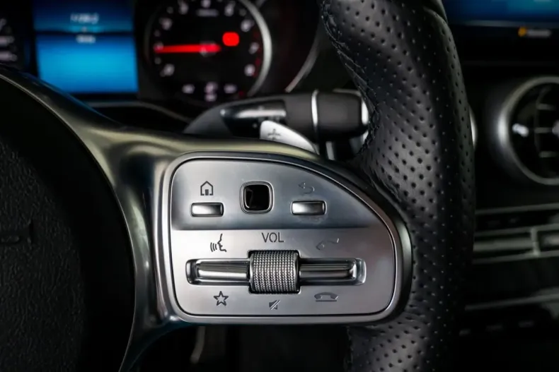 Mercedes-Benz C 180 din 2023 cu 9.591 km - oferta MER125247 - foto 14